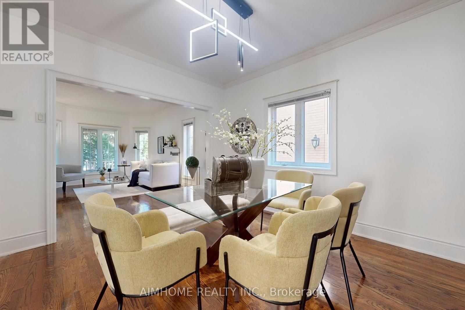 812 Foxcroft Boulevard, Newmarket, Ontario  L3X 1M8 - Photo 12 - N12642064