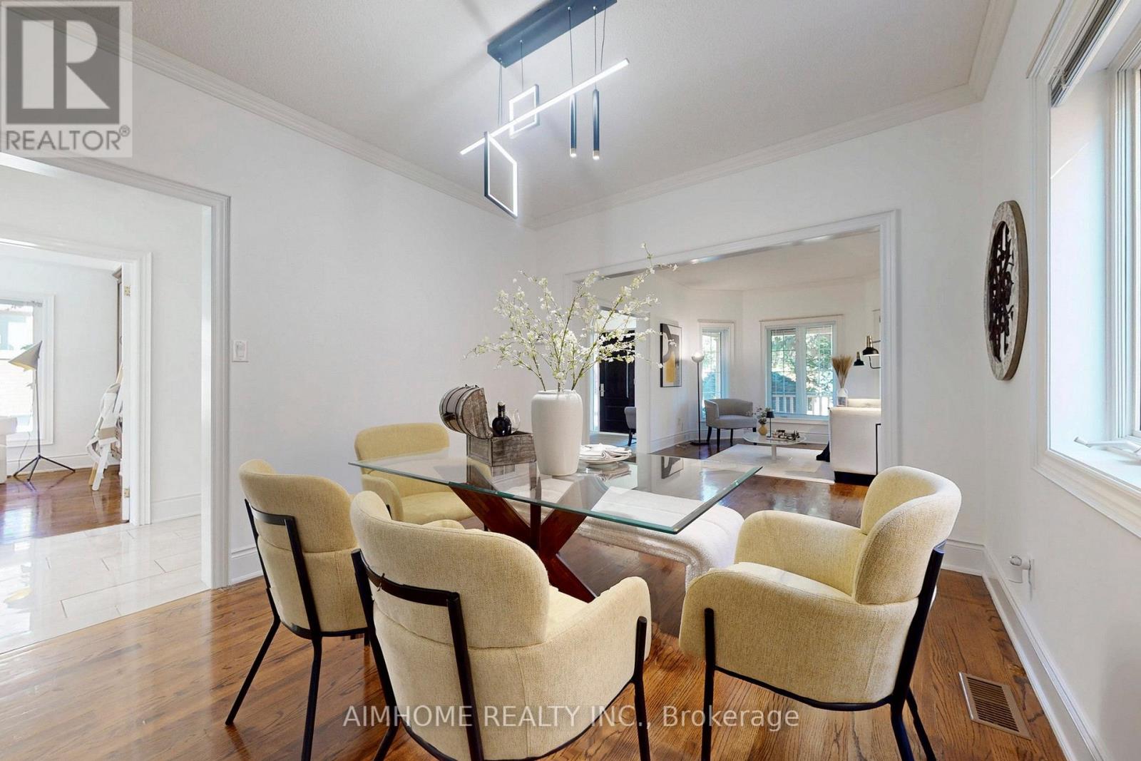 812 Foxcroft Boulevard, Newmarket, Ontario  L3X 1M8 - Photo 13 - N12642064