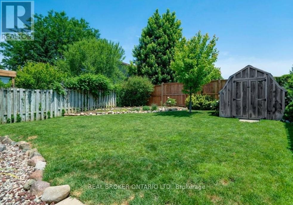 Upper - 102 Bonaventure Drive, London East, Ontario  N5V 4A7 - Photo 18 - X12642066