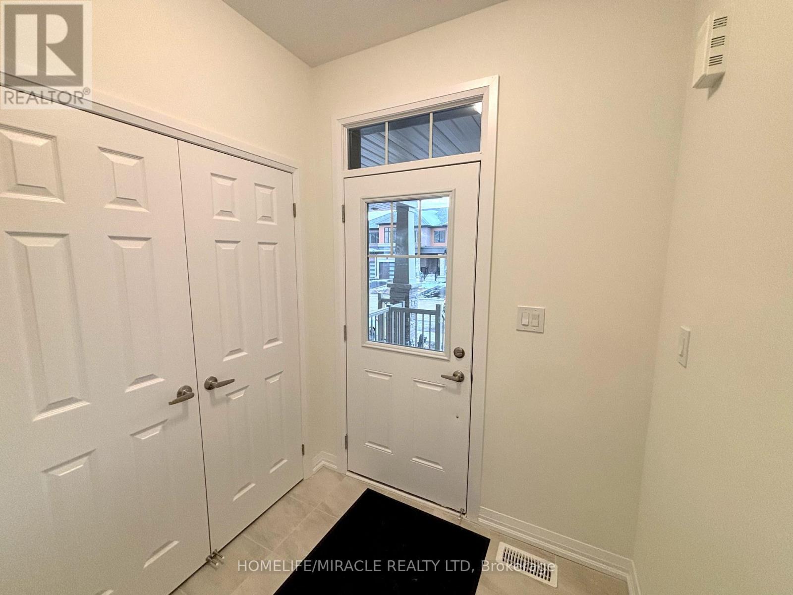 91 Marche Drive, Haldimand, Ontario  N3W 0K2 - Photo 3 - X12642070