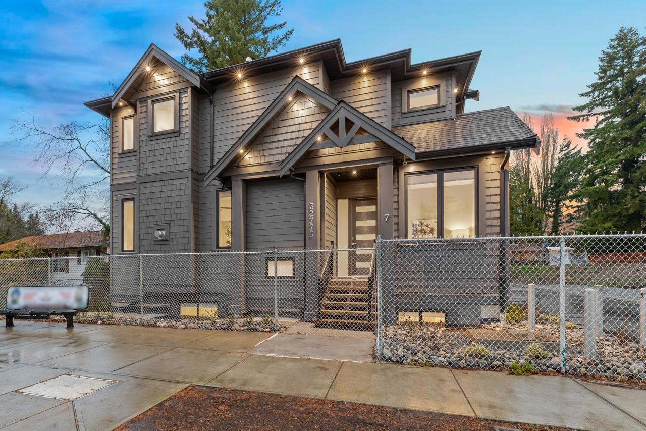 7 32775 MARSHALL ROAD, Abbotsford, British Columbia