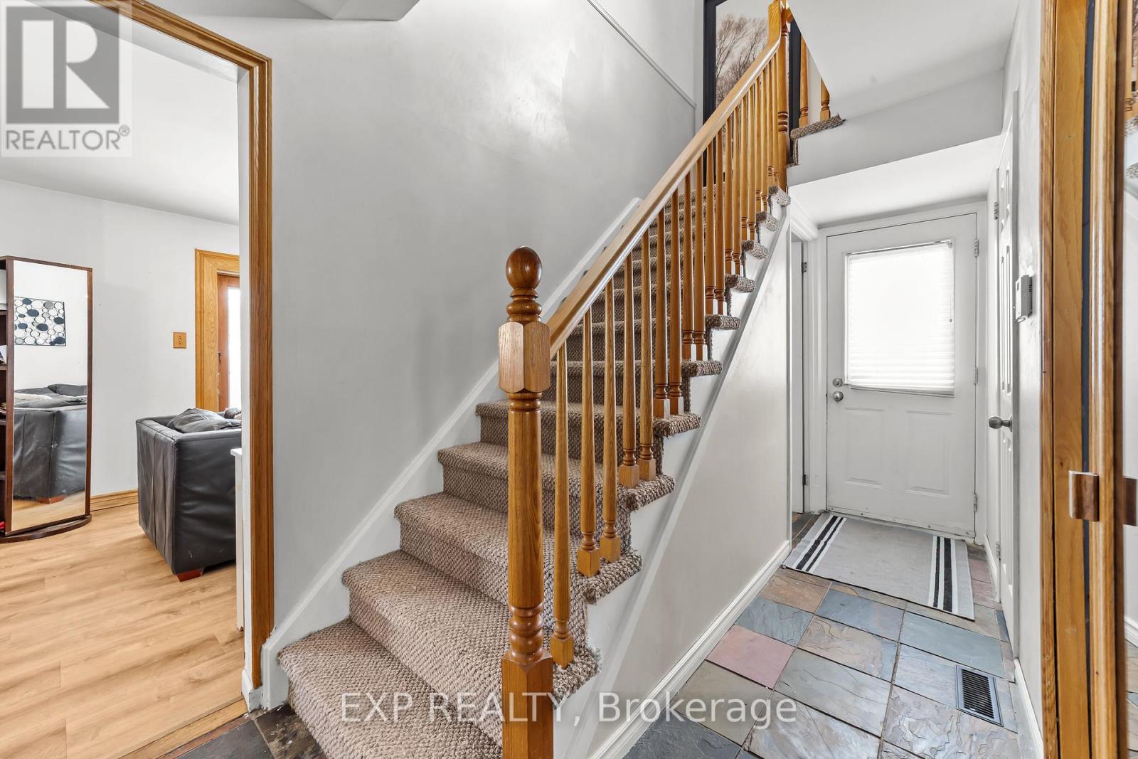 16 Edmunds Crescent, London South, Ontario  N5Z 4J2 - Photo 12 - X12641968