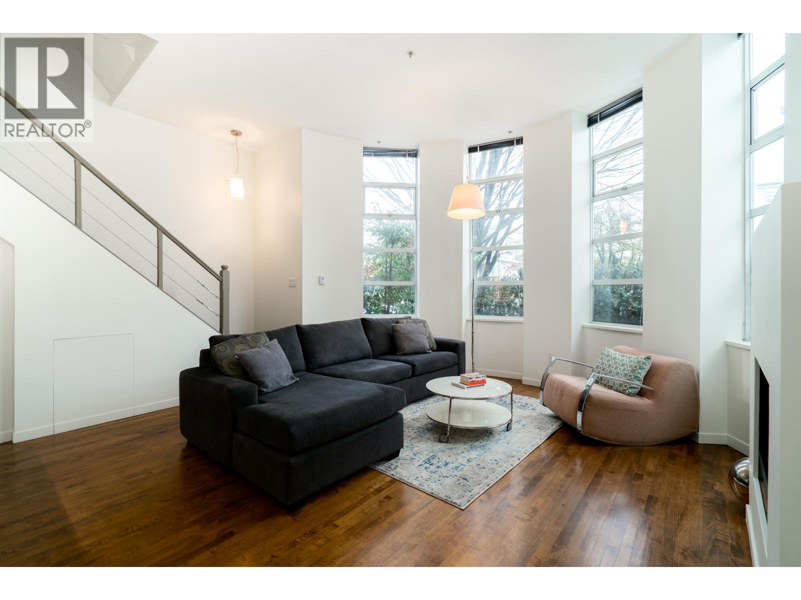 2315 Ash Street, Vancouver, British Columbia  V5Z 3C3 - Photo 3 - R3074436