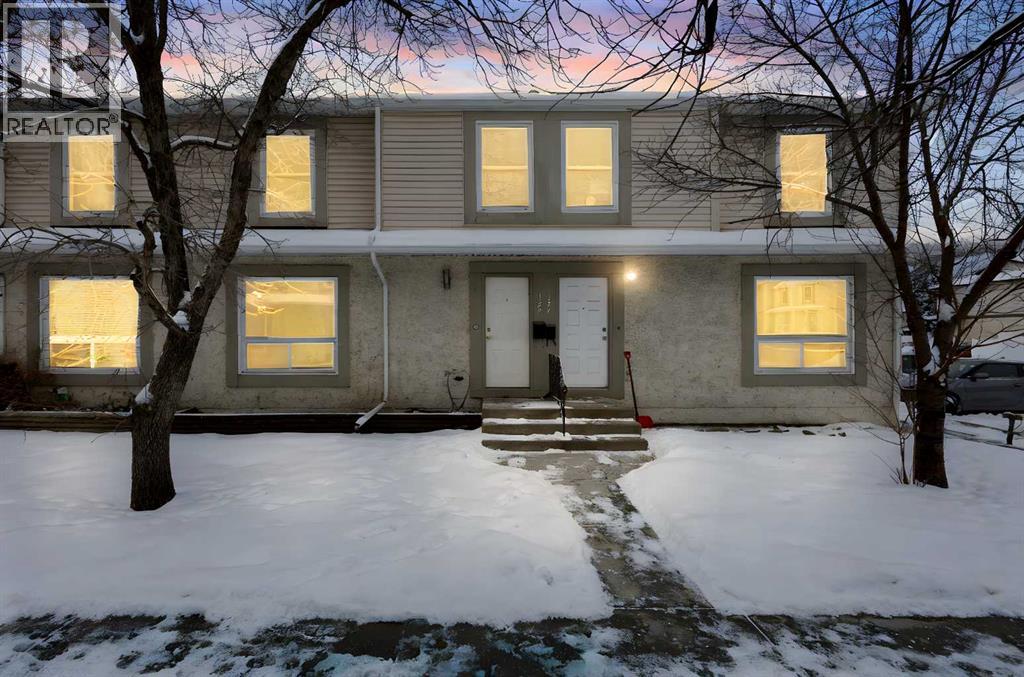 129 Deer Ridge Lane Se, Calgary, Alberta  T2J 6N3 - Photo 2 - A2274492