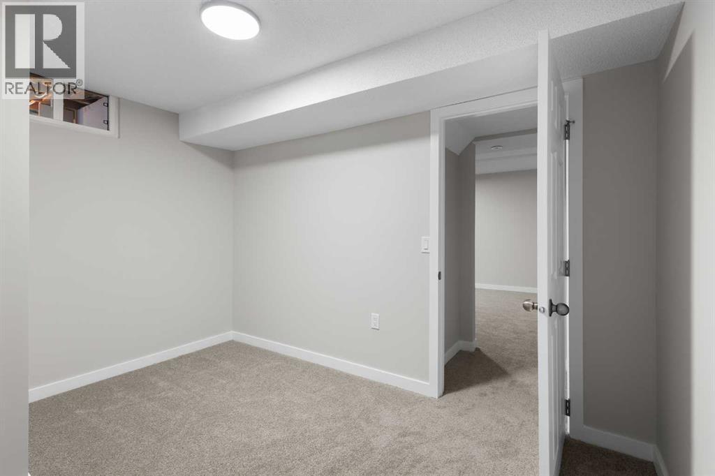 129 Deer Ridge Lane Se, Calgary, Alberta  T2J 6N3 - Photo 27 - A2274492