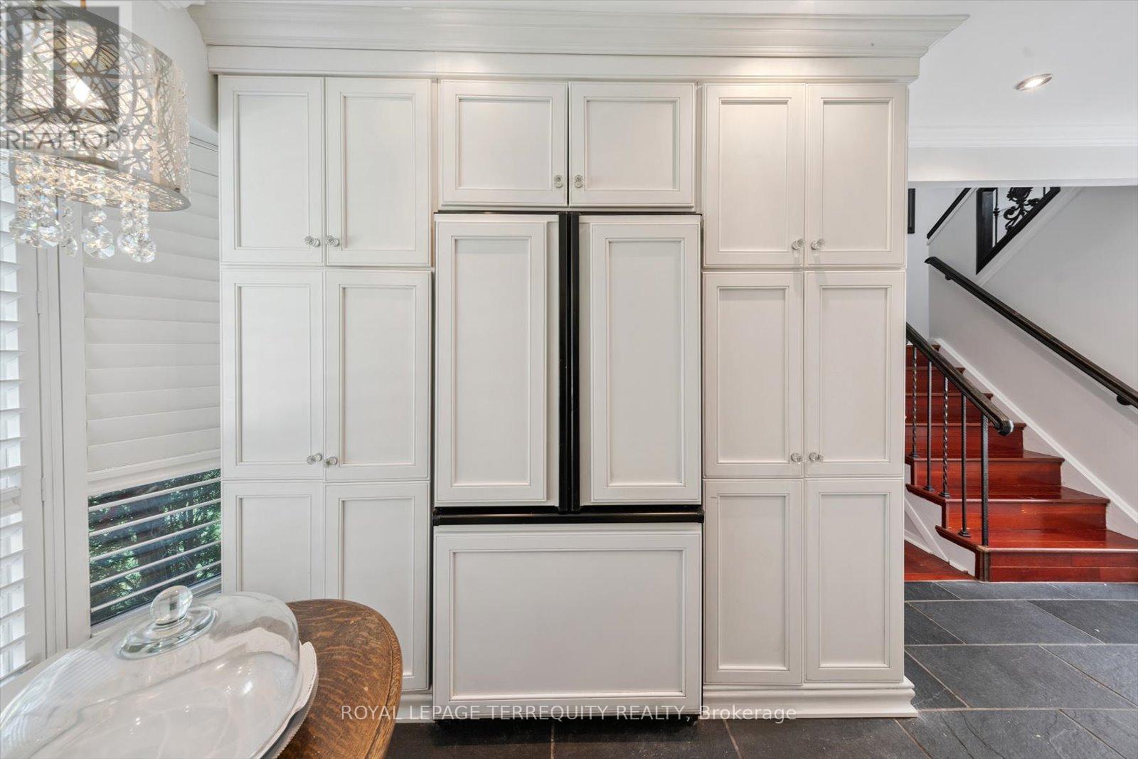 1825 Hyde Mill Crescent, Mississauga, Ontario  L5N 0A7 - Photo 11 - W12642098