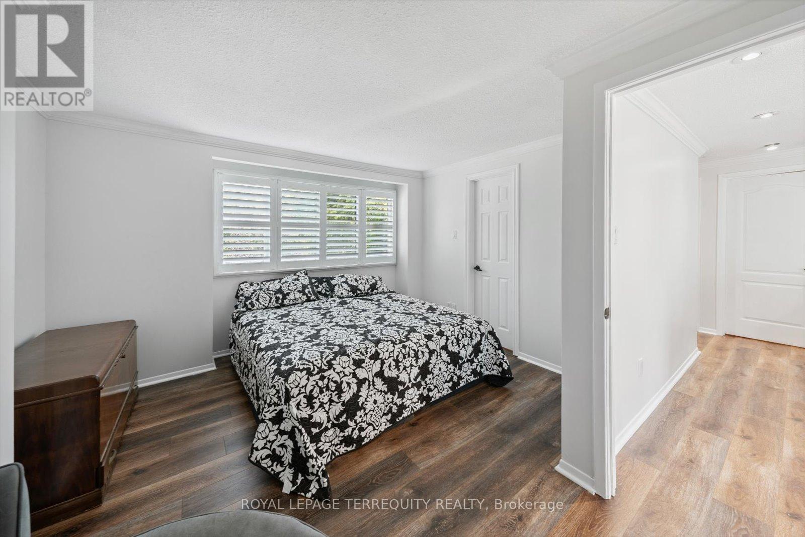 1825 Hyde Mill Crescent, Mississauga, Ontario  L5N 0A7 - Photo 22 - W12642098