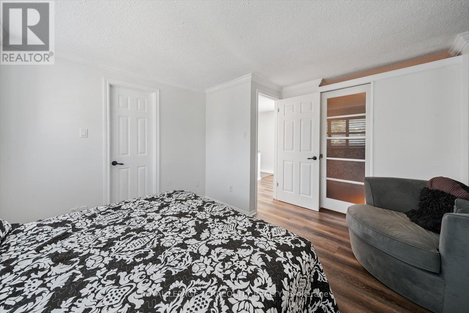 1825 Hyde Mill Crescent, Mississauga, Ontario  L5N 0A7 - Photo 24 - W12642098