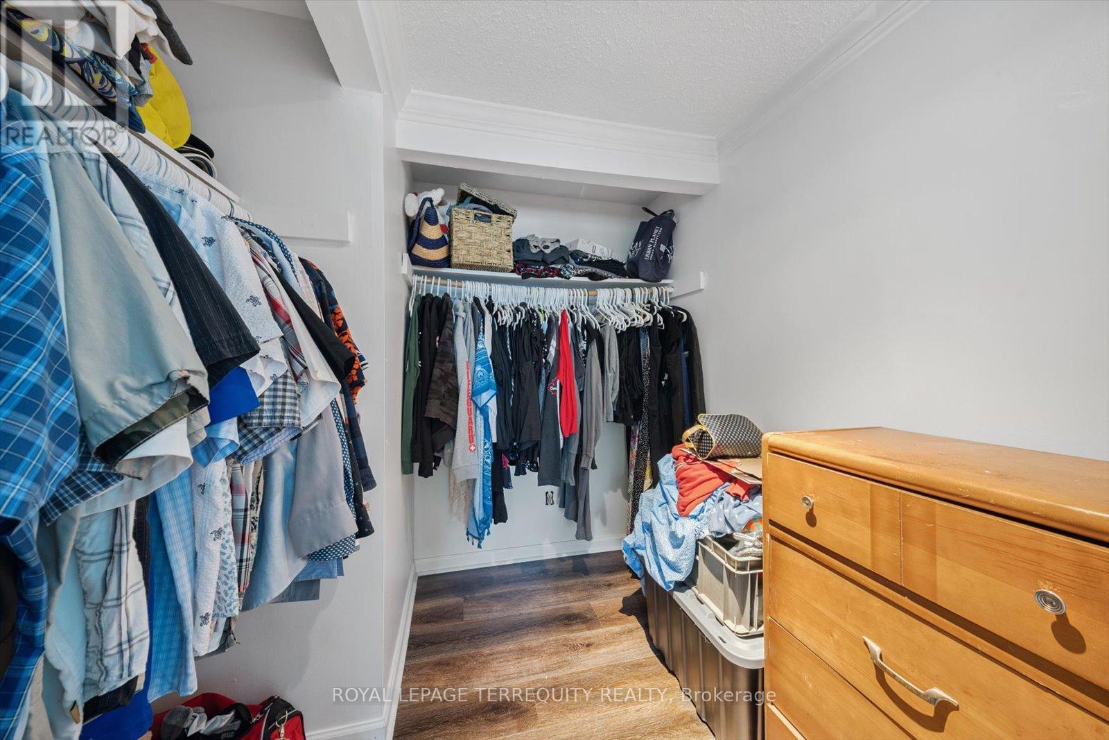 1825 Hyde Mill Crescent, Mississauga, Ontario  L5N 0A7 - Photo 25 - W12642098