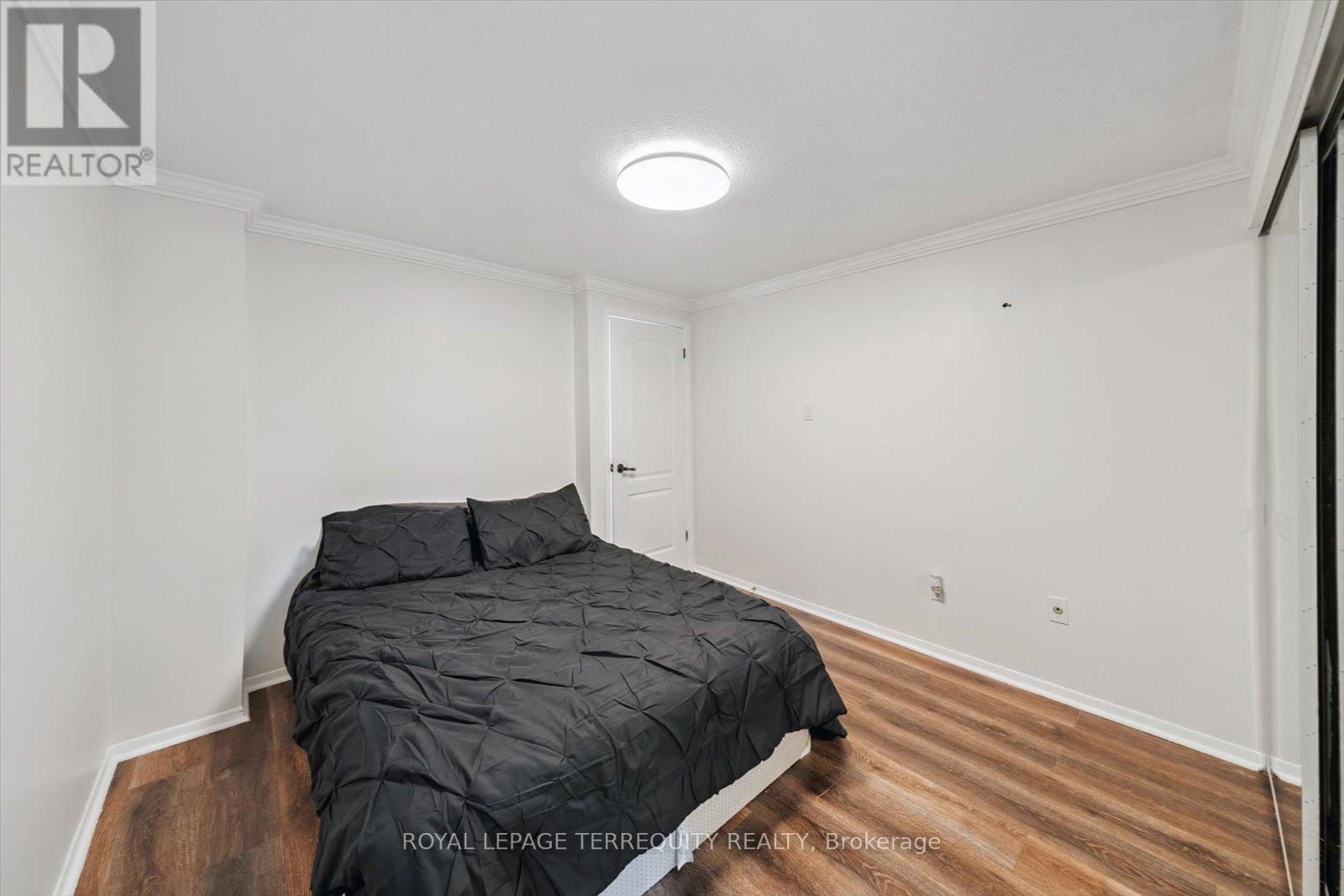 1825 Hyde Mill Crescent, Mississauga, Ontario  L5N 0A7 - Photo 30 - W12642098