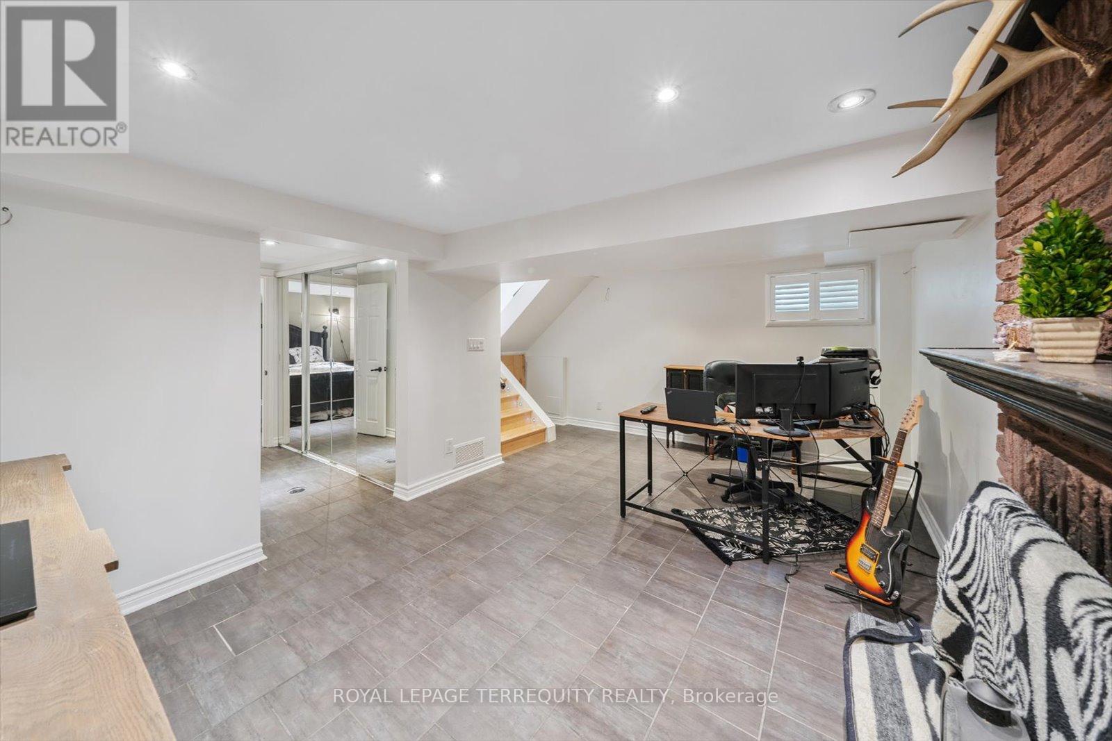 1825 Hyde Mill Crescent, Mississauga, Ontario  L5N 0A7 - Photo 34 - W12642098