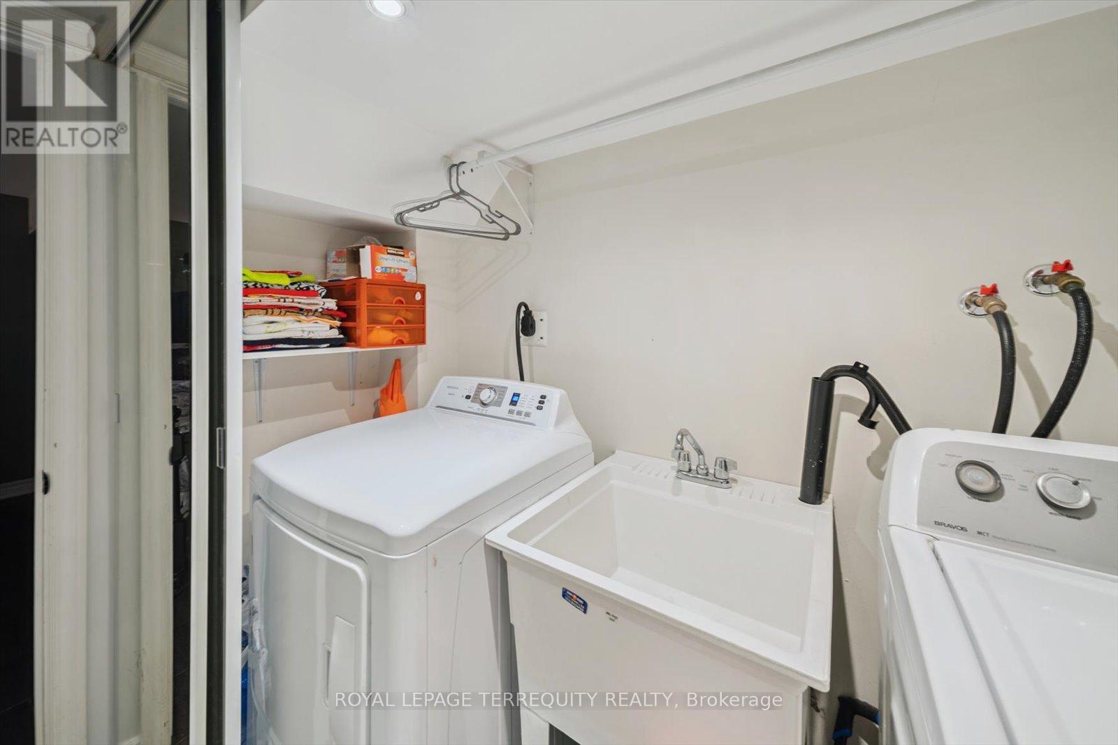 1825 Hyde Mill Crescent, Mississauga, Ontario  L5N 0A7 - Photo 40 - W12642098