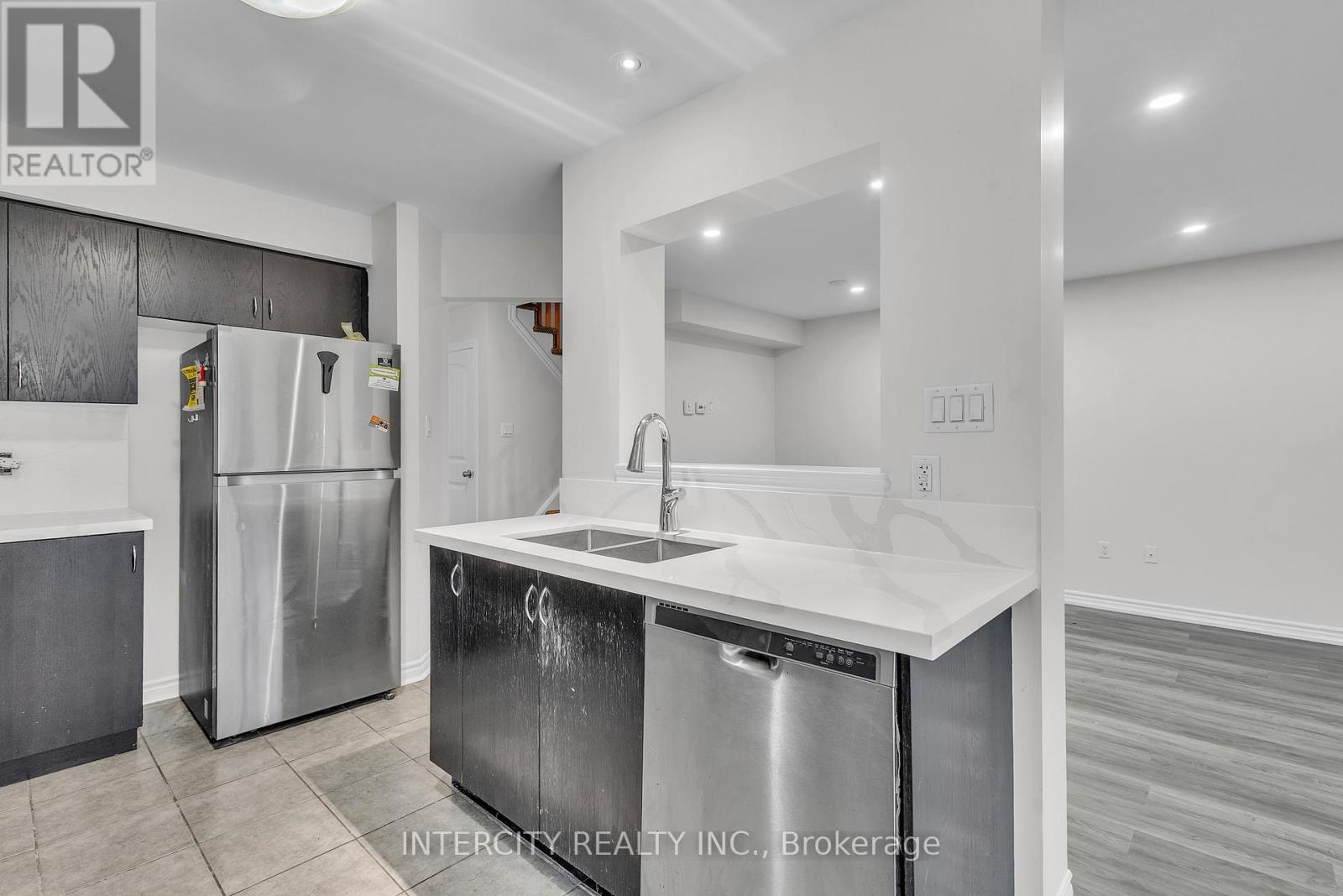 51 Laughland Lane, Guelph, Ontario  N1L 0C9 - Photo 19 - X12642104