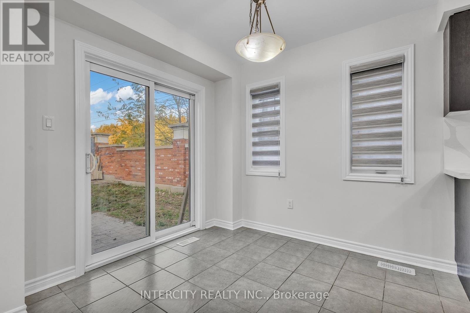 51 Laughland Lane, Guelph, Ontario  N1L 0C9 - Photo 21 - X12642104