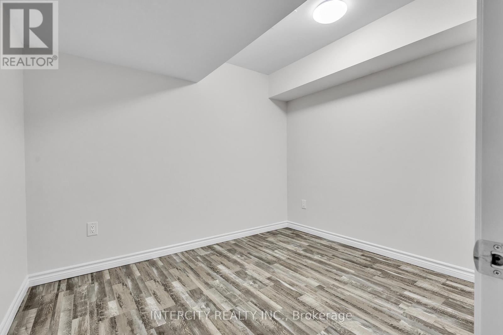 51 Laughland Lane, Guelph, Ontario  N1L 0C9 - Photo 33 - X12642104