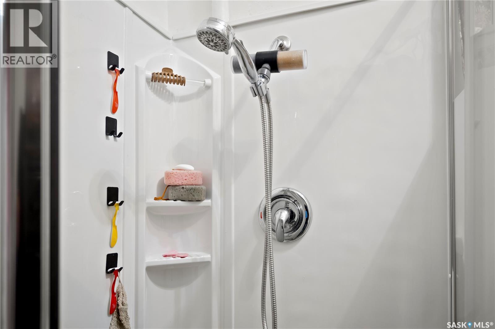 1124 Victoria Avenue, Regina, Saskatchewan  S4P 0N7 - Photo 12 - SK025773