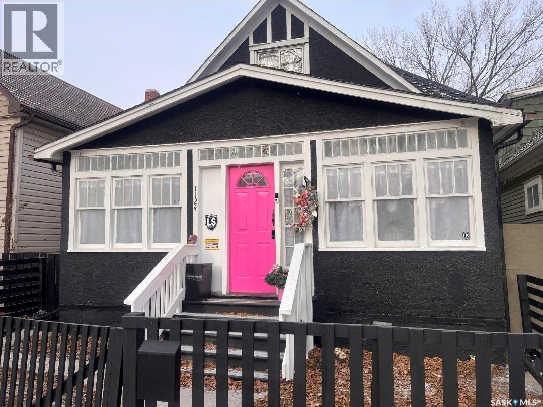 1124 Victoria AVENUE, Regina, Saskatchewan