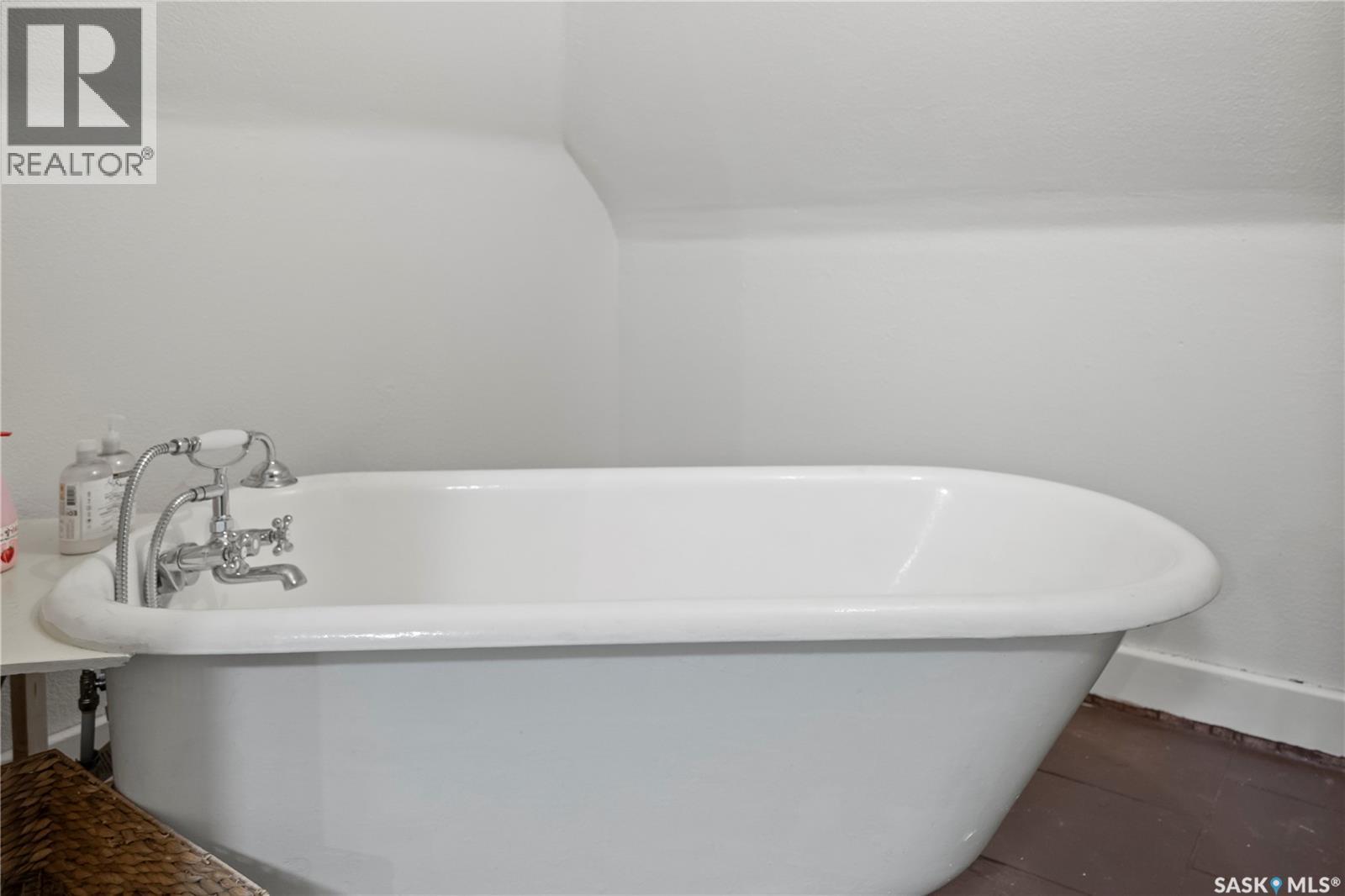 1124 Victoria Avenue, Regina, Saskatchewan  S4P 0N7 - Photo 14 - SK025773