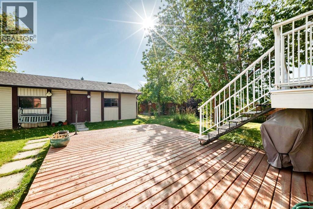 108 Jensen Place Ne, Airdrie, Alberta  T4B 1P2 - Photo 6 - A2258501