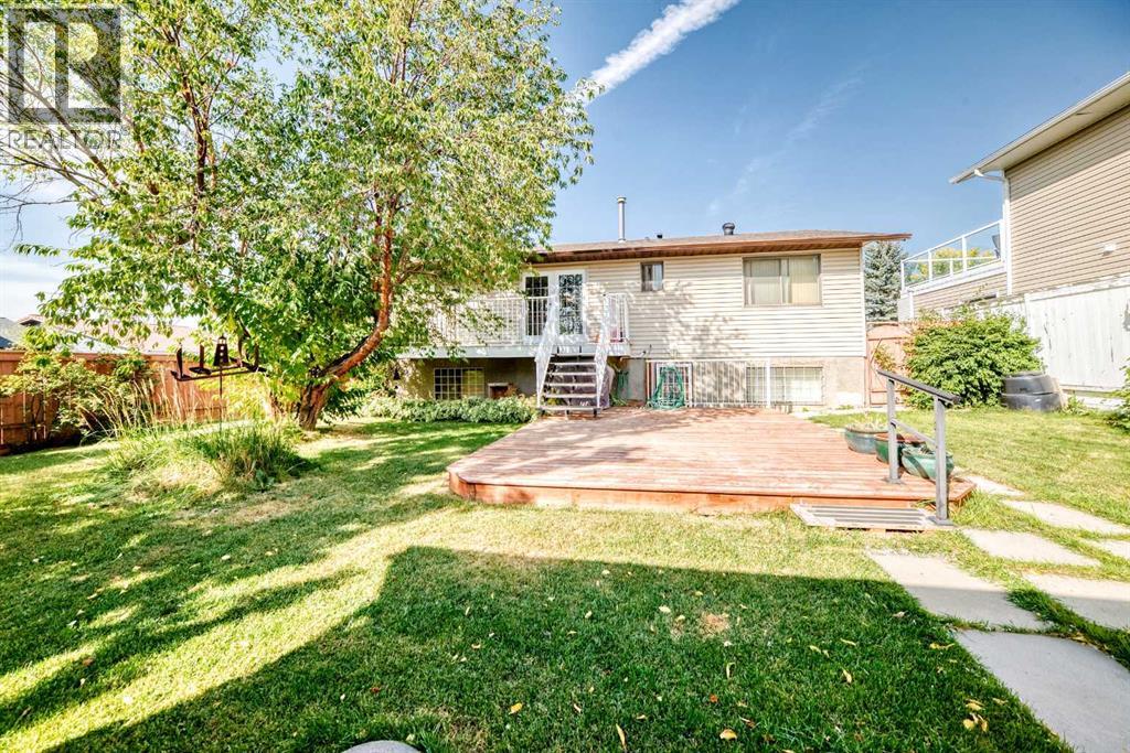 108 Jensen Place Ne, Airdrie, Alberta  T4B 1P2 - Photo 11 - A2258501