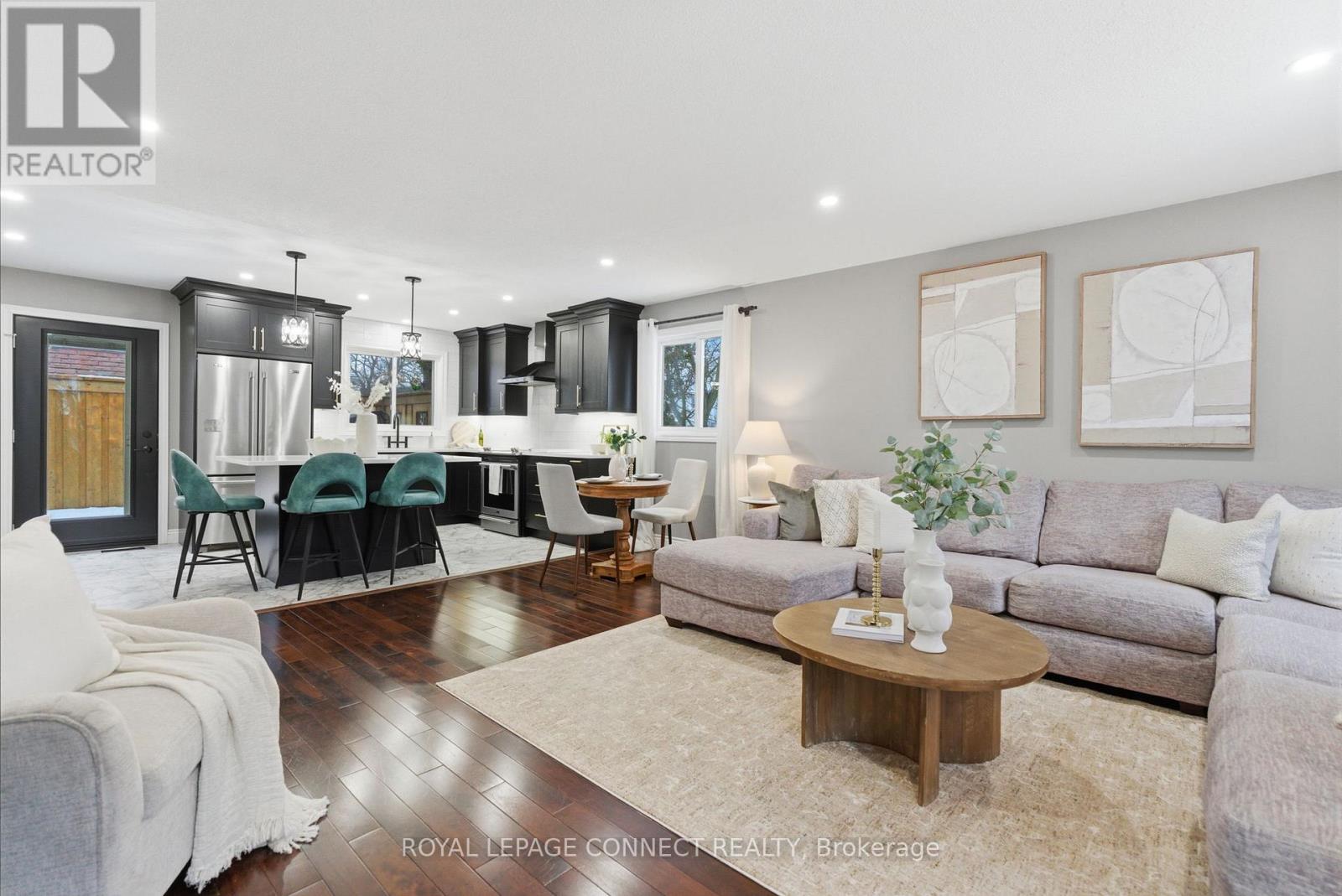 856 Sorrento Avenue, Oshawa, Ontario  L1J 6V9 - Photo 4 - E12642050