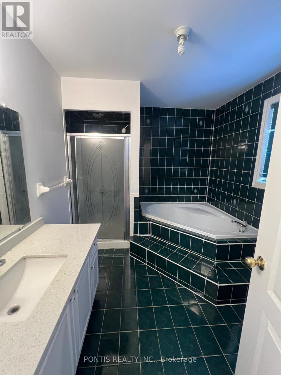 32 Mapleview Avenue, Brampton, Ontario  L6R 1M2 - Photo 18 - W12520866