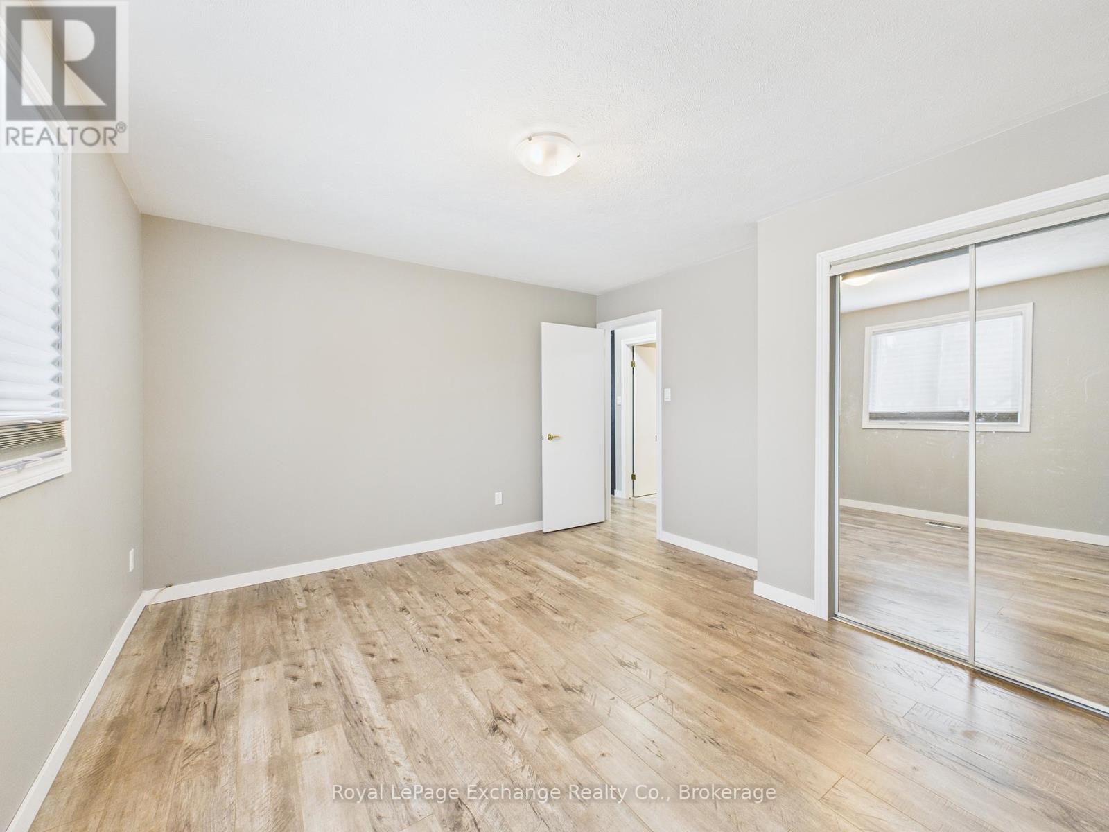 287 Kingsway Street, Kincardine, Ontario  N2Z 1G3 - Photo 11 - X12642110