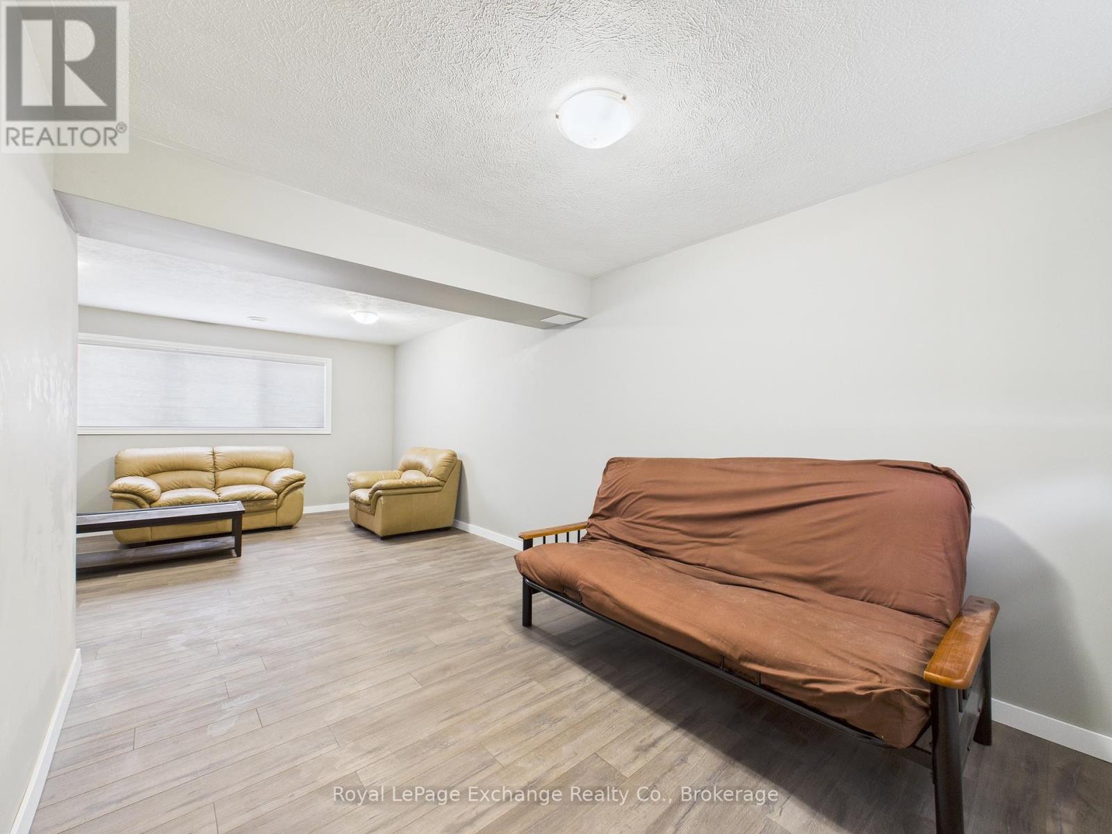 287 Kingsway Street, Kincardine, Ontario  N2Z 1G3 - Photo 21 - X12642110