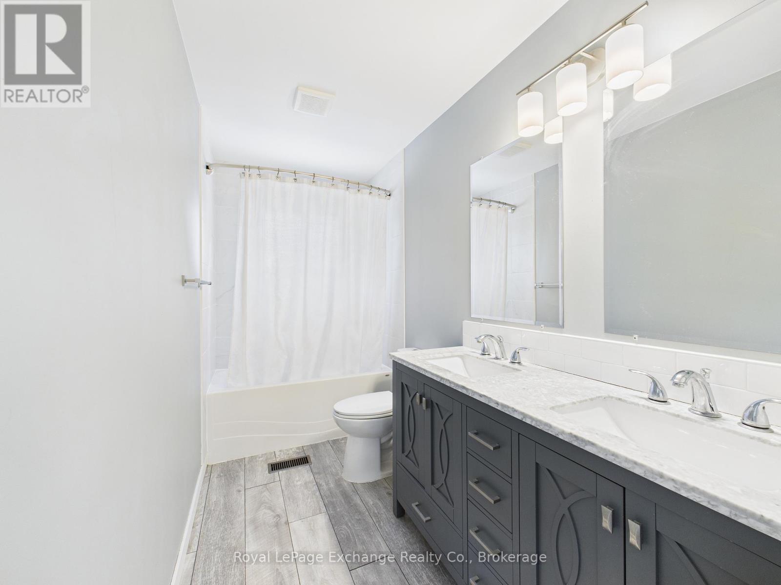 287 Kingsway Street, Kincardine, Ontario  N2Z 1G3 - Photo 9 - X12642110