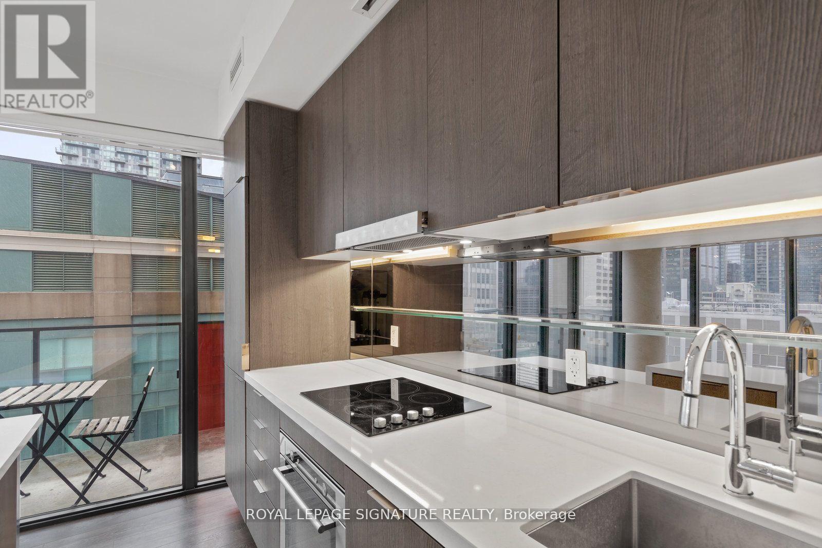 1311 - 215 Queen Street W, Toronto, Ontario  M5V 0P5 - Photo 17 - C12642116