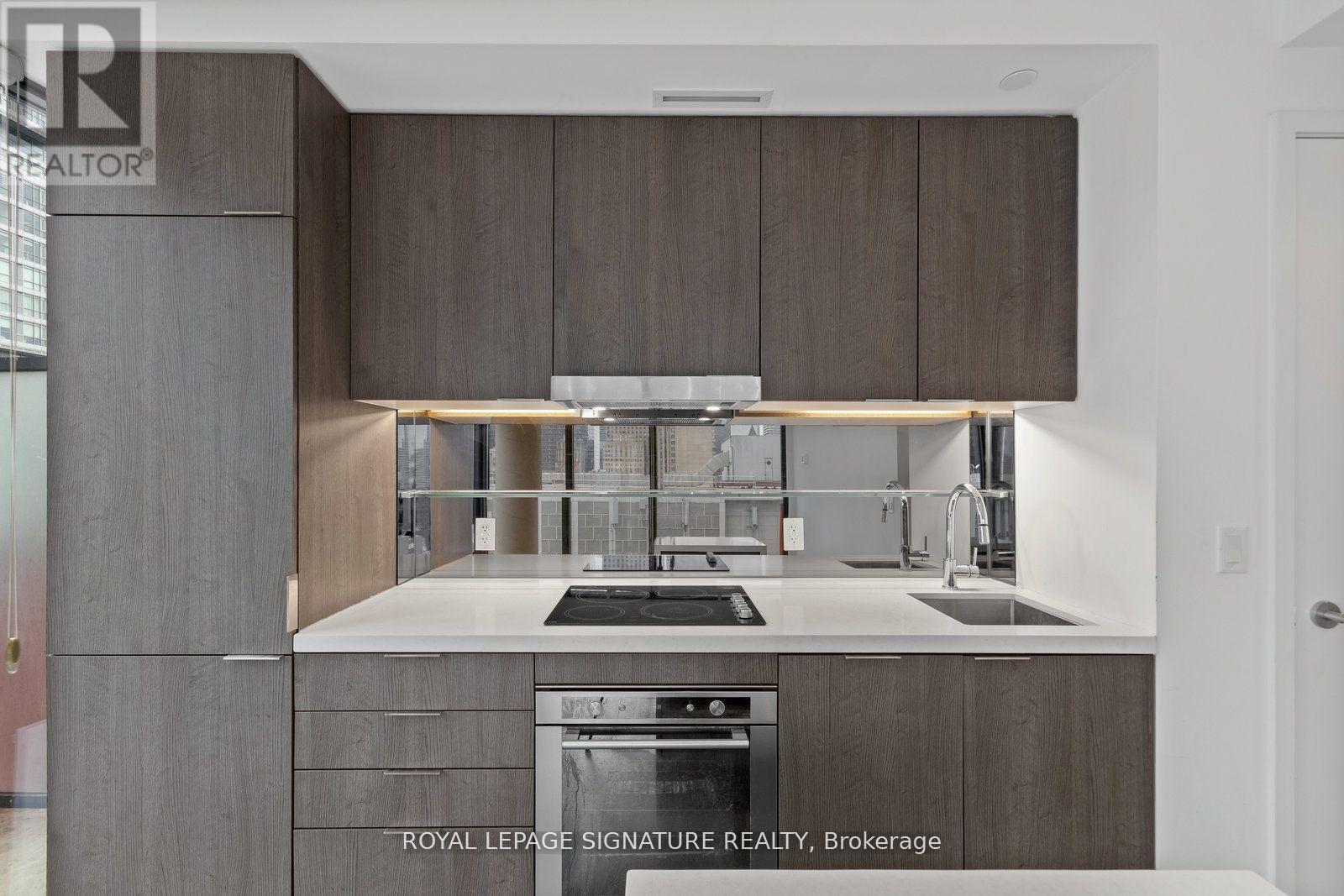 1311 - 215 Queen Street W, Toronto, Ontario  M5V 0P5 - Photo 18 - C12642116