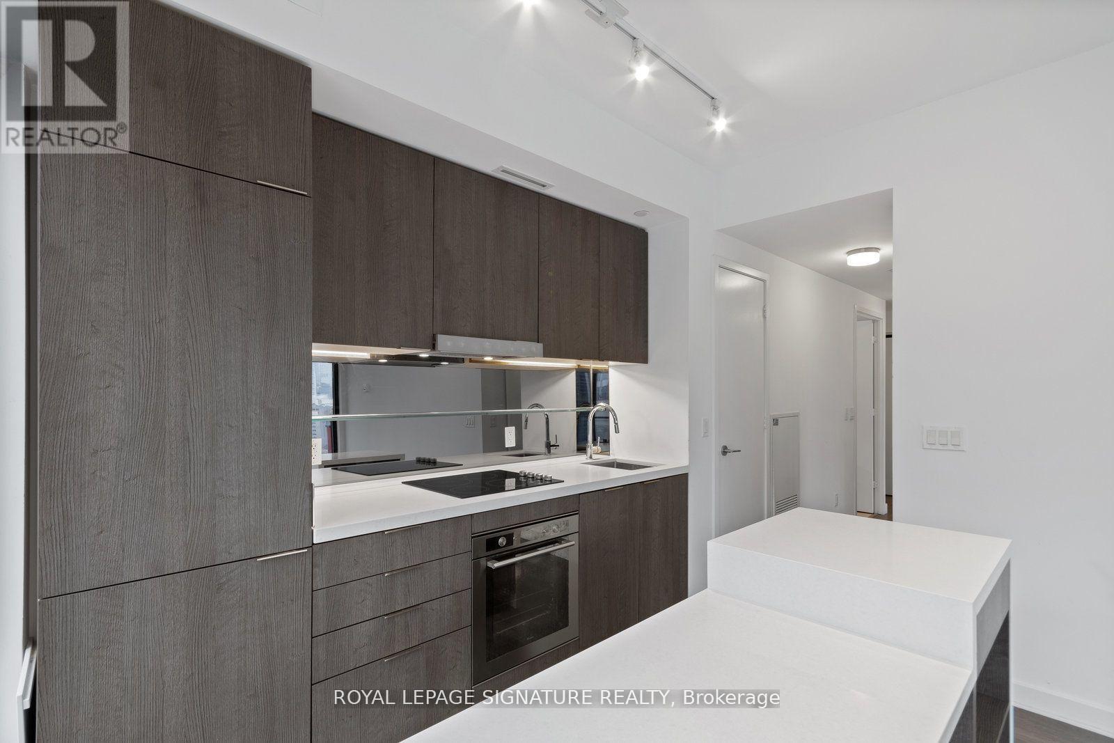 1311 - 215 Queen Street W, Toronto, Ontario  M5V 0P5 - Photo 19 - C12642116