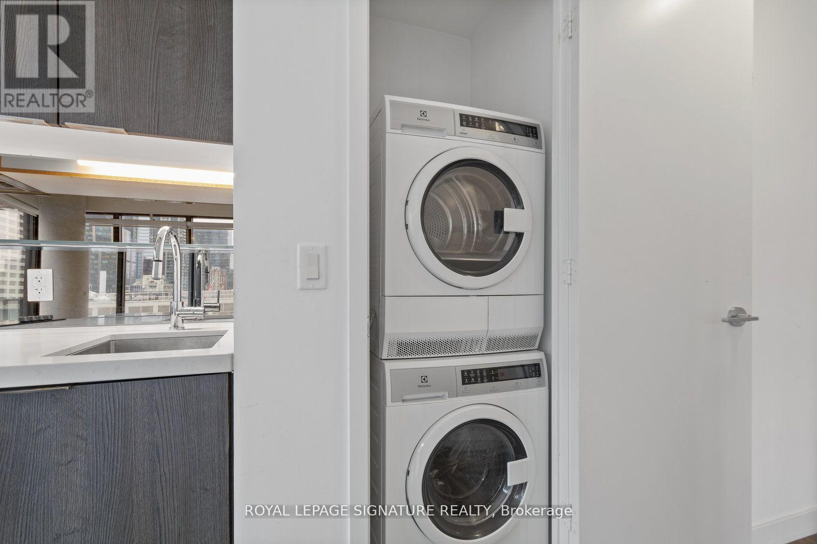 1311 - 215 Queen Street W, Toronto, Ontario  M5V 0P5 - Photo 25 - C12642116