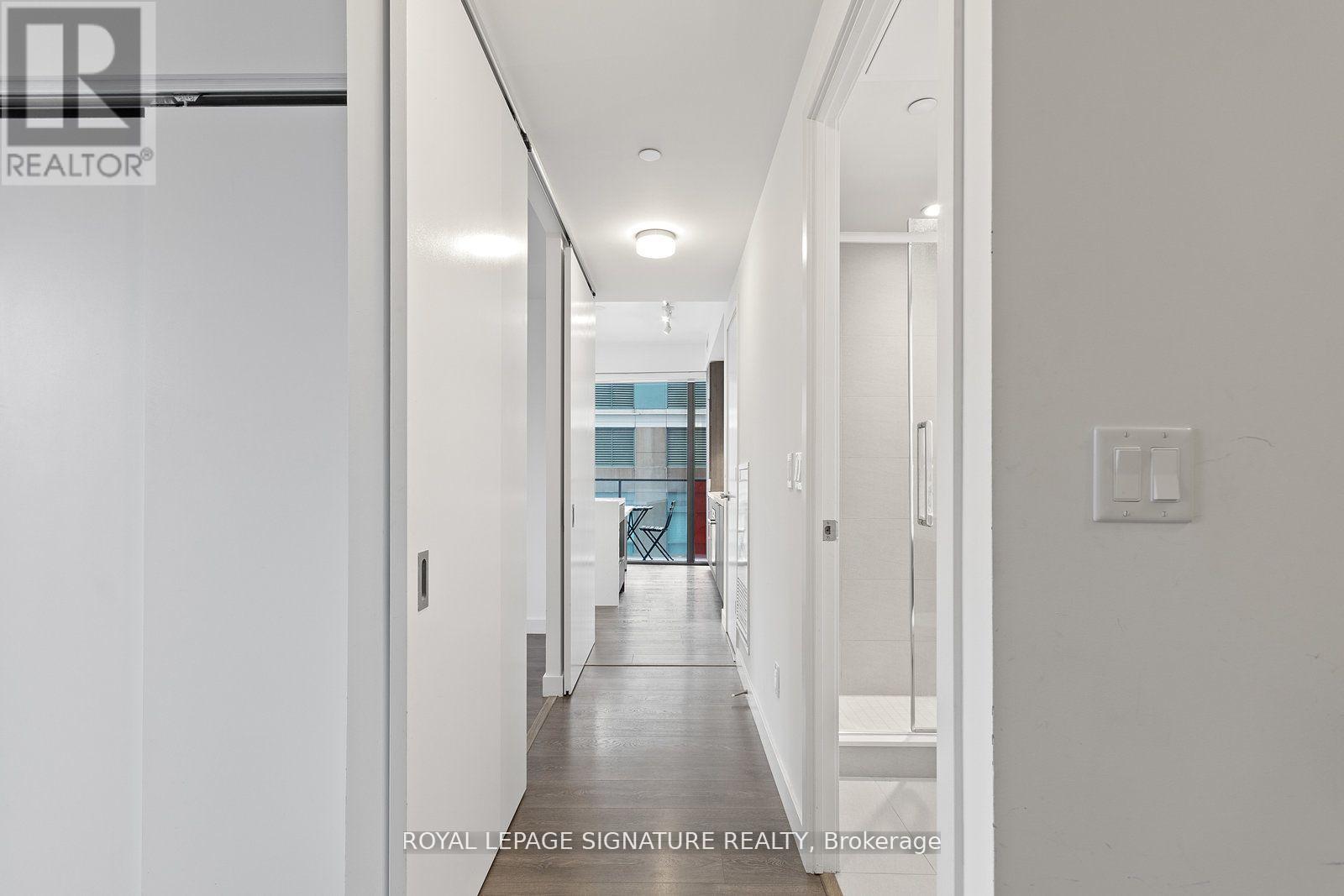 1311 - 215 Queen Street W, Toronto, Ontario  M5V 0P5 - Photo 4 - C12642116