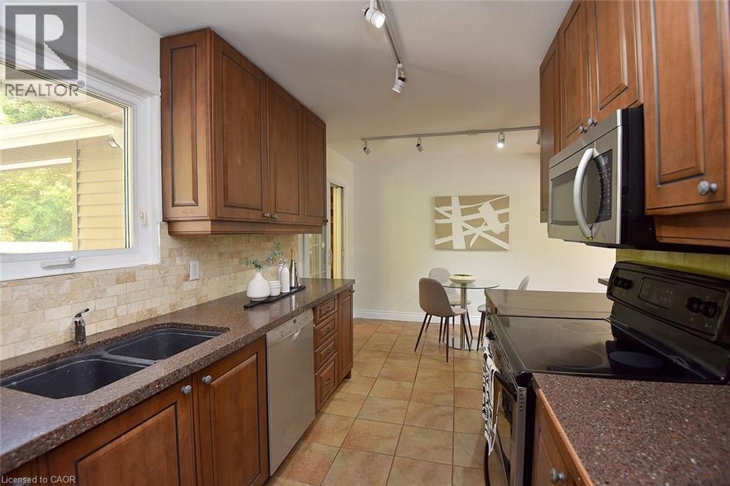 405 Erindale Drive, Burlington, Ontario  L7L 4T3 - Photo 14 - 40777635