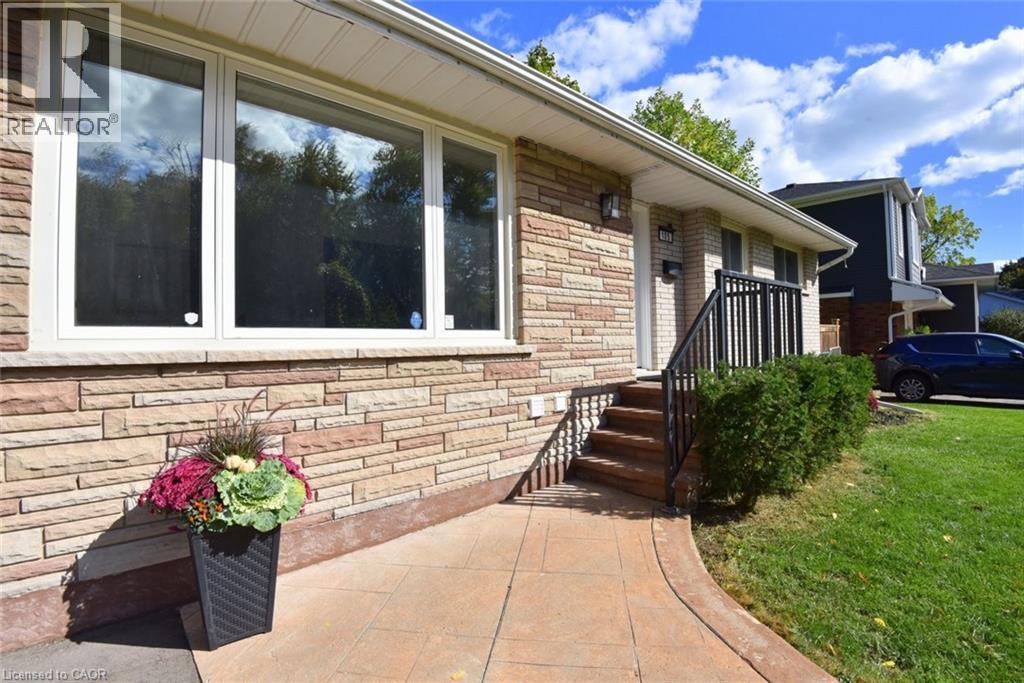 405 Erindale Drive, Burlington, Ontario  L7L 4T3 - Photo 2 - 40777635