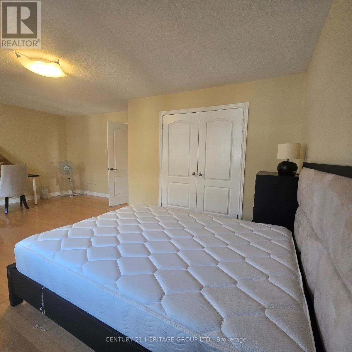 54 Farnham Drive, Richmond Hill, Ontario  L4B 4E7 - Photo 25 - N12641922