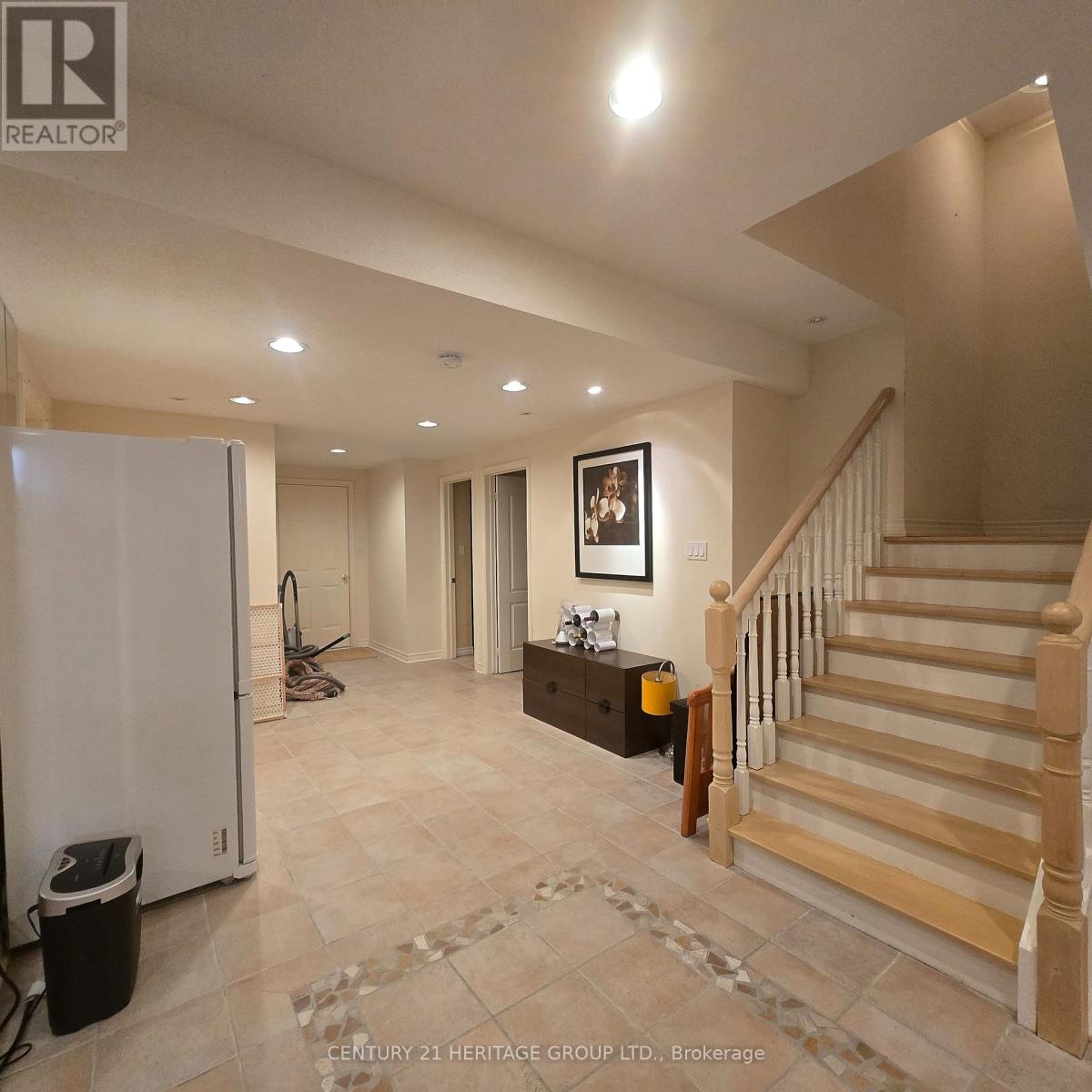 54 Farnham Drive, Richmond Hill, Ontario  L4B 4E7 - Photo 29 - N12641922