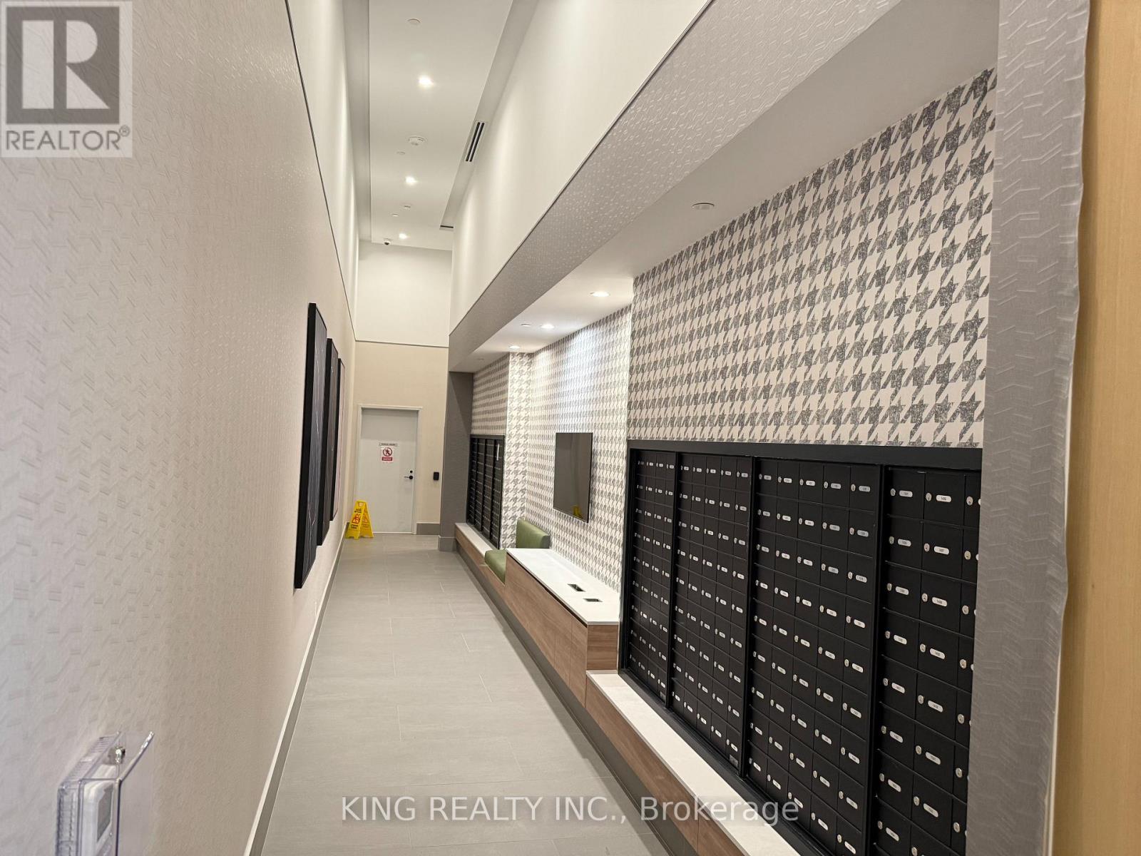 824 - 1007 The Queensway, Toronto, Ontario  M8Z 0H4 - Photo 5 - W12642112