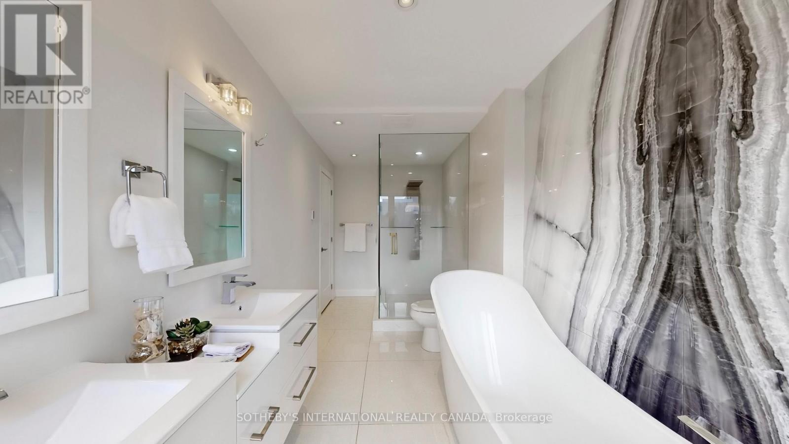 217 Pearson Avenue, Toronto, Ontario  M6R 1G6 - Photo 25 - W12638560