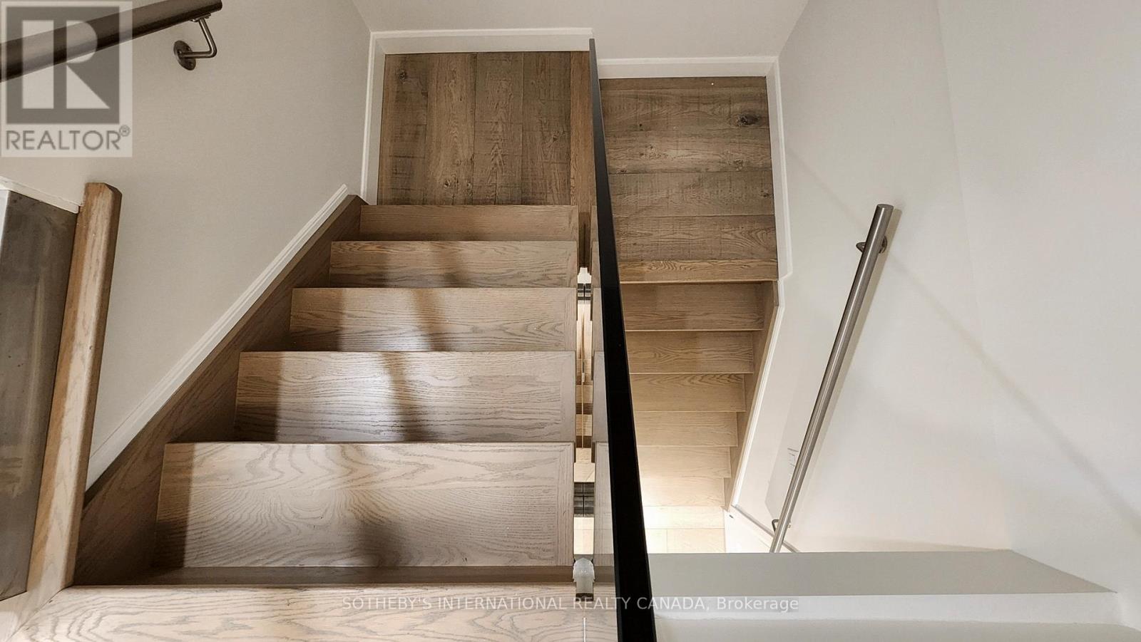 217 Pearson Avenue, Toronto, Ontario  M6R 1G6 - Photo 32 - W12638560