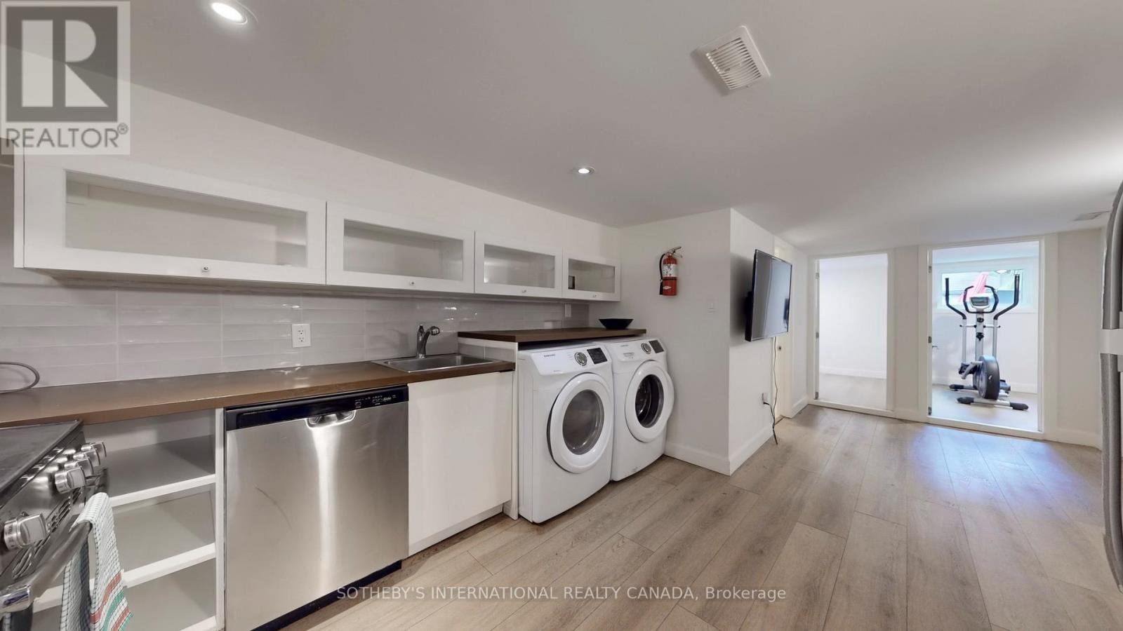 217 Pearson Avenue, Toronto, Ontario  M6R 1G6 - Photo 36 - W12638560