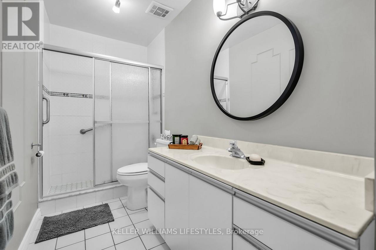 604 - 549 Ridout Street N, London East, Ontario  N6A 5N5 - Photo 16 - X12642130