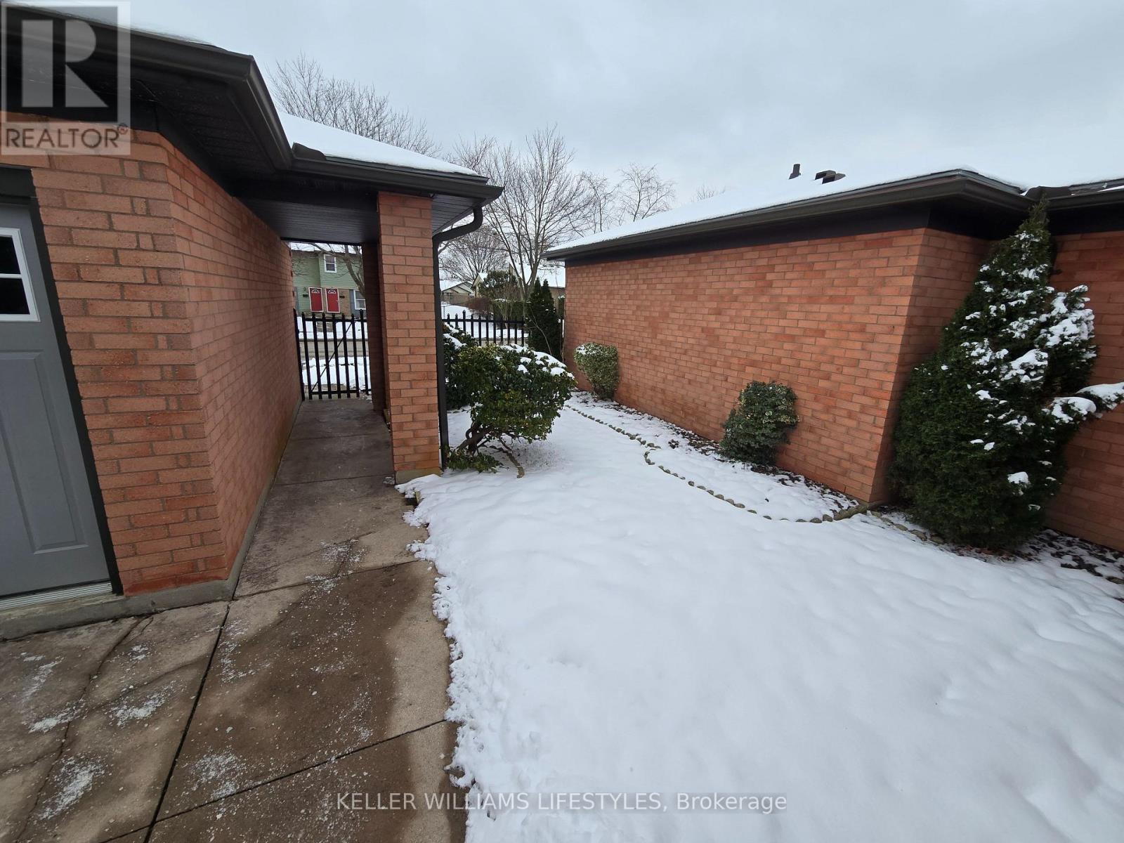 33 - 65 Fiddlers Green Road, London North, Ontario  N6H 4V5 - Photo 18 - X12642134