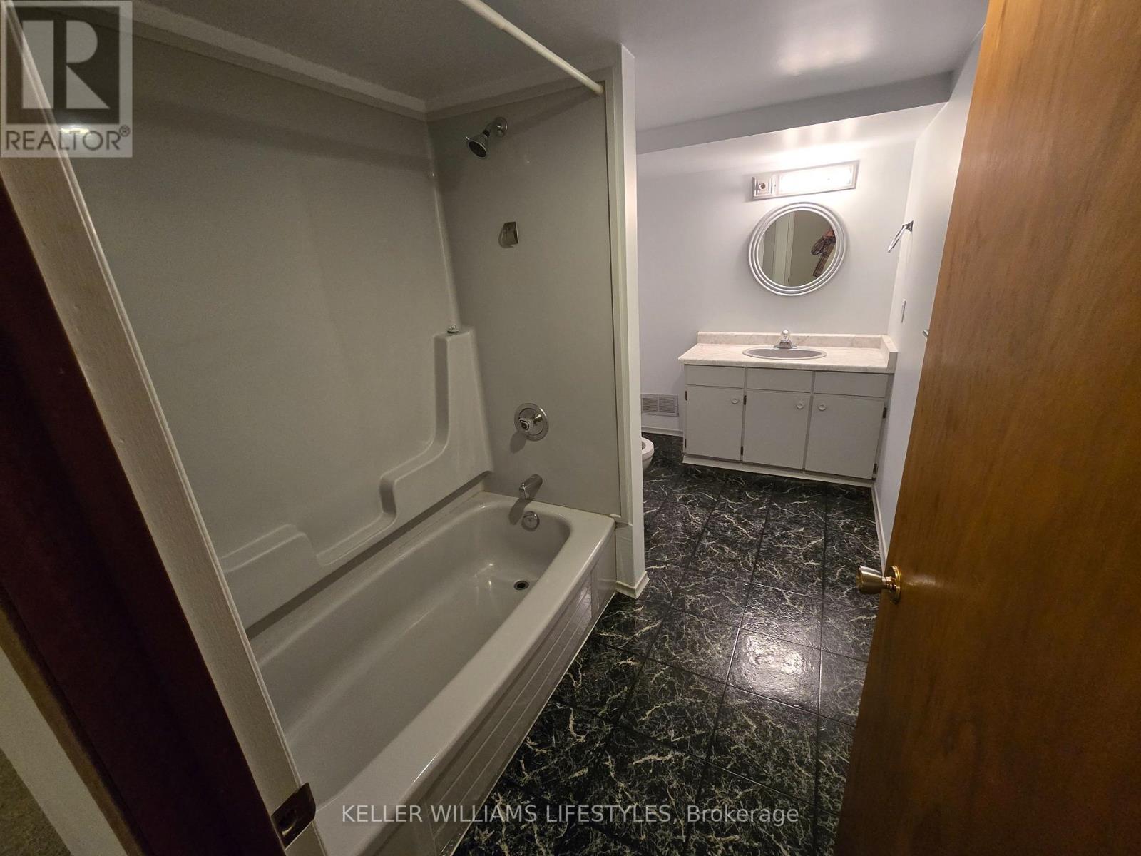 33 - 65 Fiddlers Green Road, London North, Ontario  N6H 4V5 - Photo 22 - X12642134