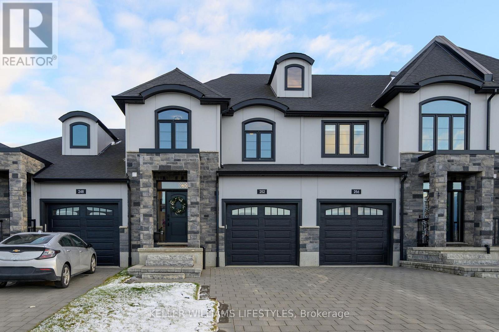 252 DOAN DRIVE, Middlesex Centre, Ontario