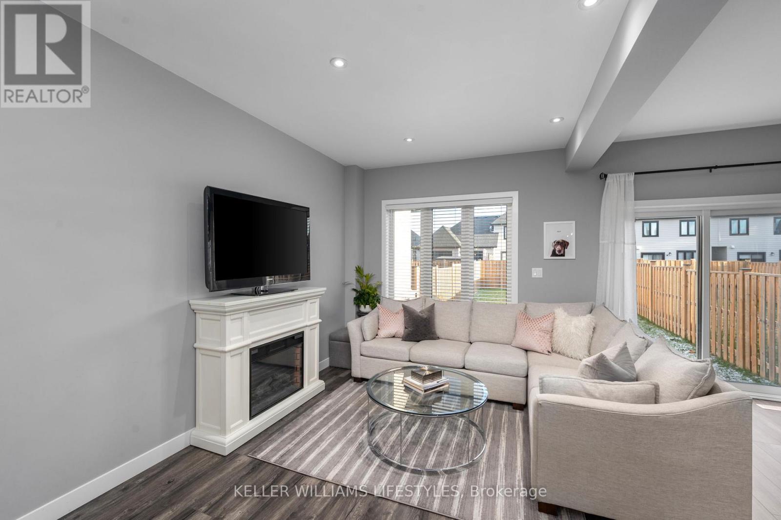 252 Doan Drive, Middlesex Centre, Ontario  N0L 1R0 - Photo 11 - X12642140