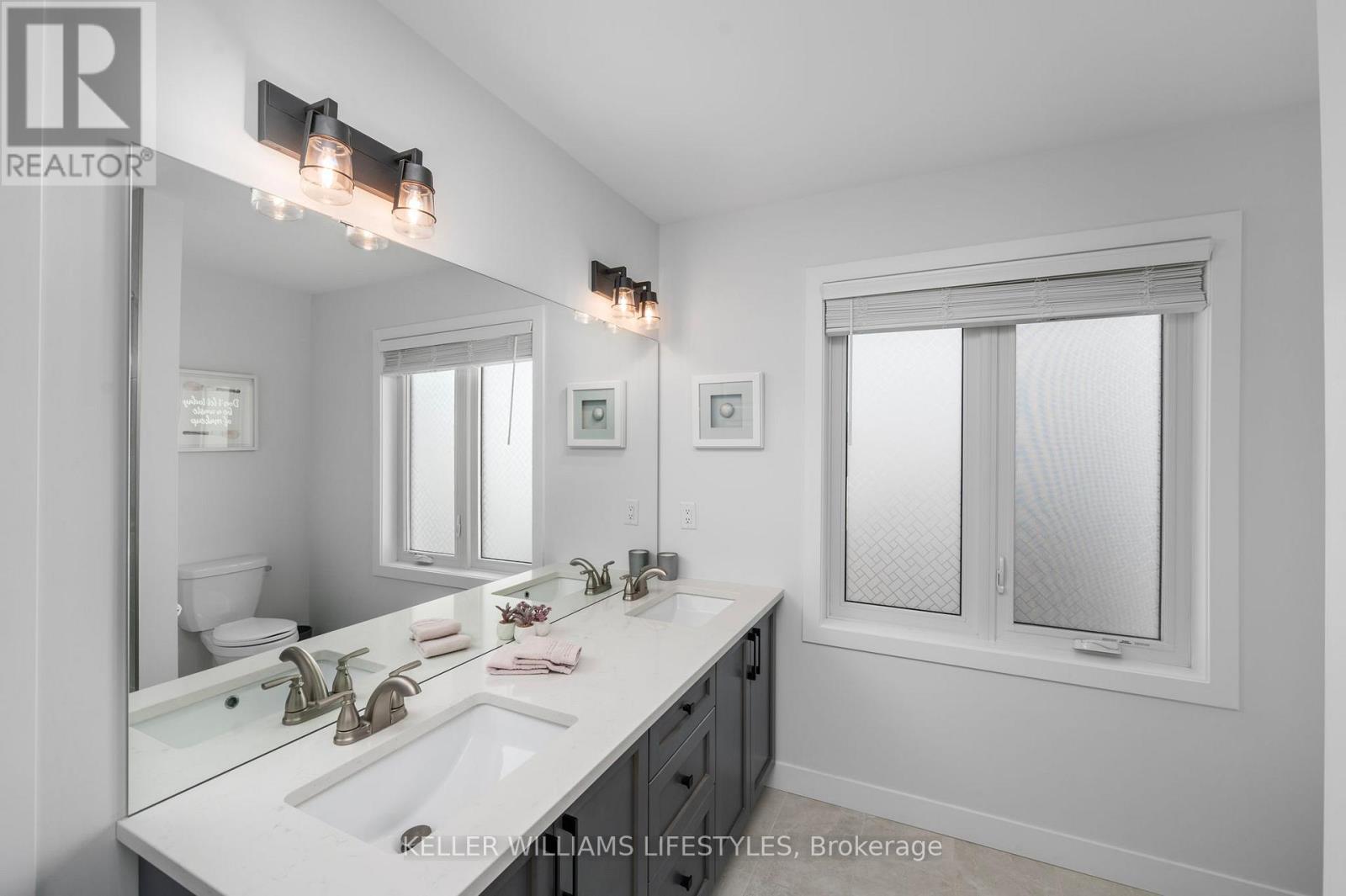 252 Doan Drive, Middlesex Centre, Ontario  N0L 1R0 - Photo 23 - X12642140