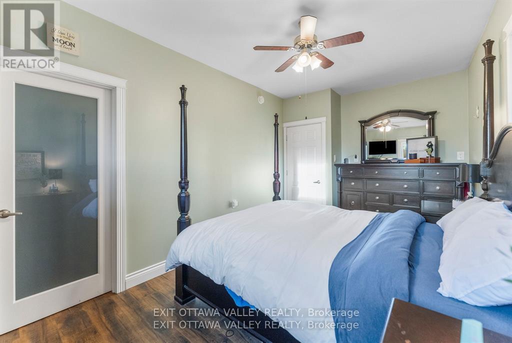 44 Lacroix Bay Road, Whitewater Region, Ontario  K0J 2L0 - Photo 21 - X12642120