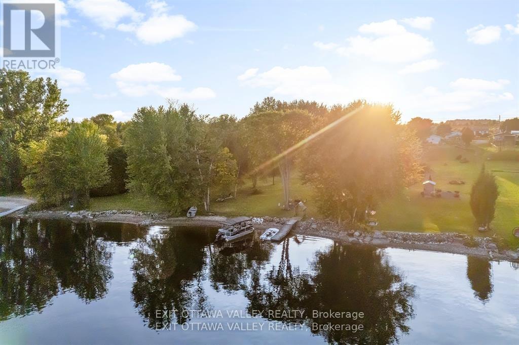 44 Lacroix Bay Road, Whitewater Region, Ontario  K0J 2L0 - Photo 42 - X12642120